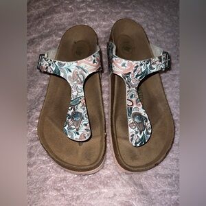 Women's Vegan Birkenstock Gizeh Paisley Sandals Size 39